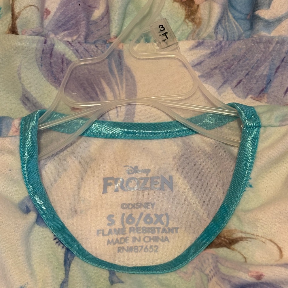 Disney Frozen Elsa Flannel Nightgown Size 6/6X - Picture 3 of 7